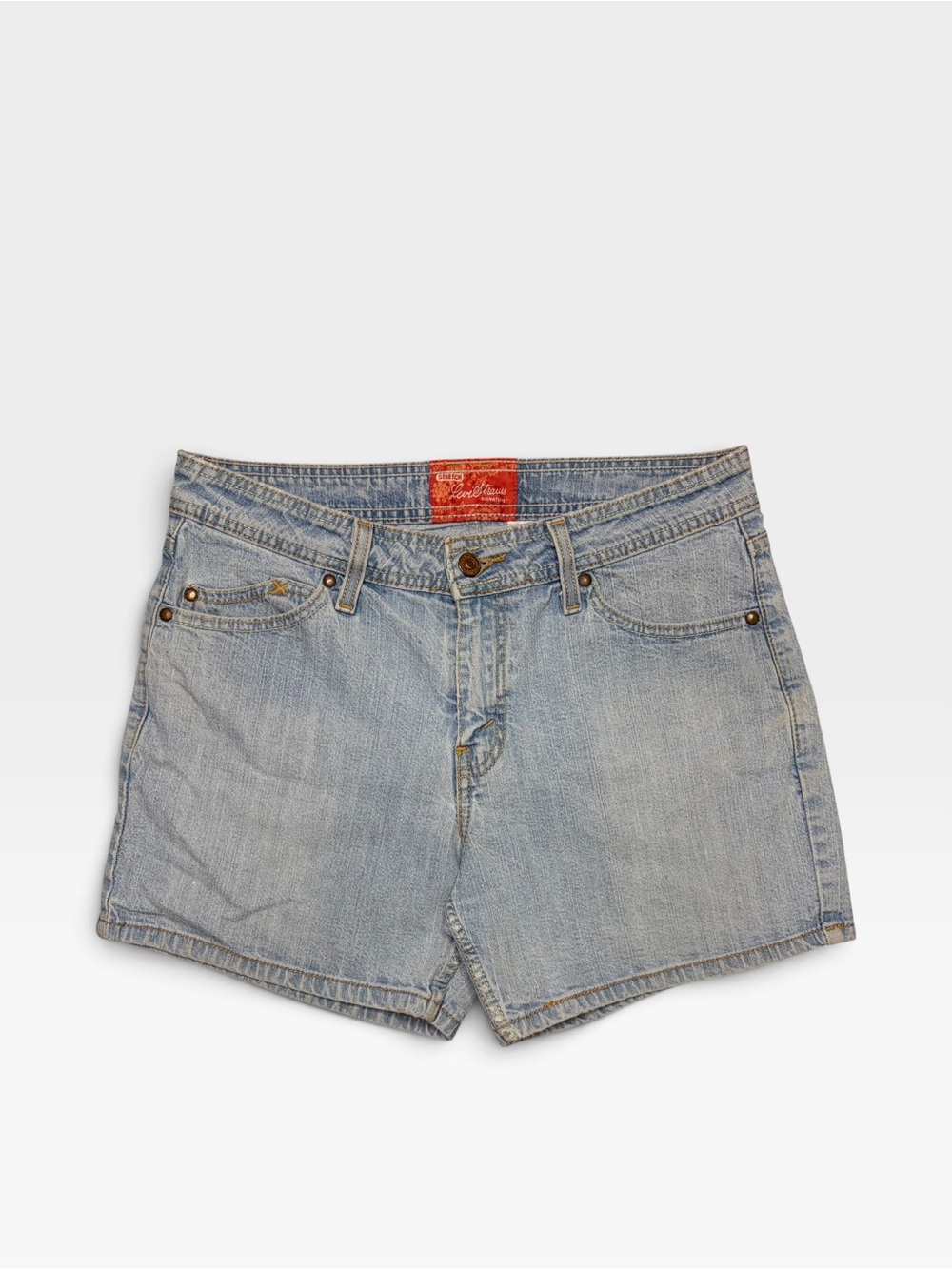 VTG Y2K Levi’s Blue Denim Low Rise Shorts 5” inseam Retro casual boho